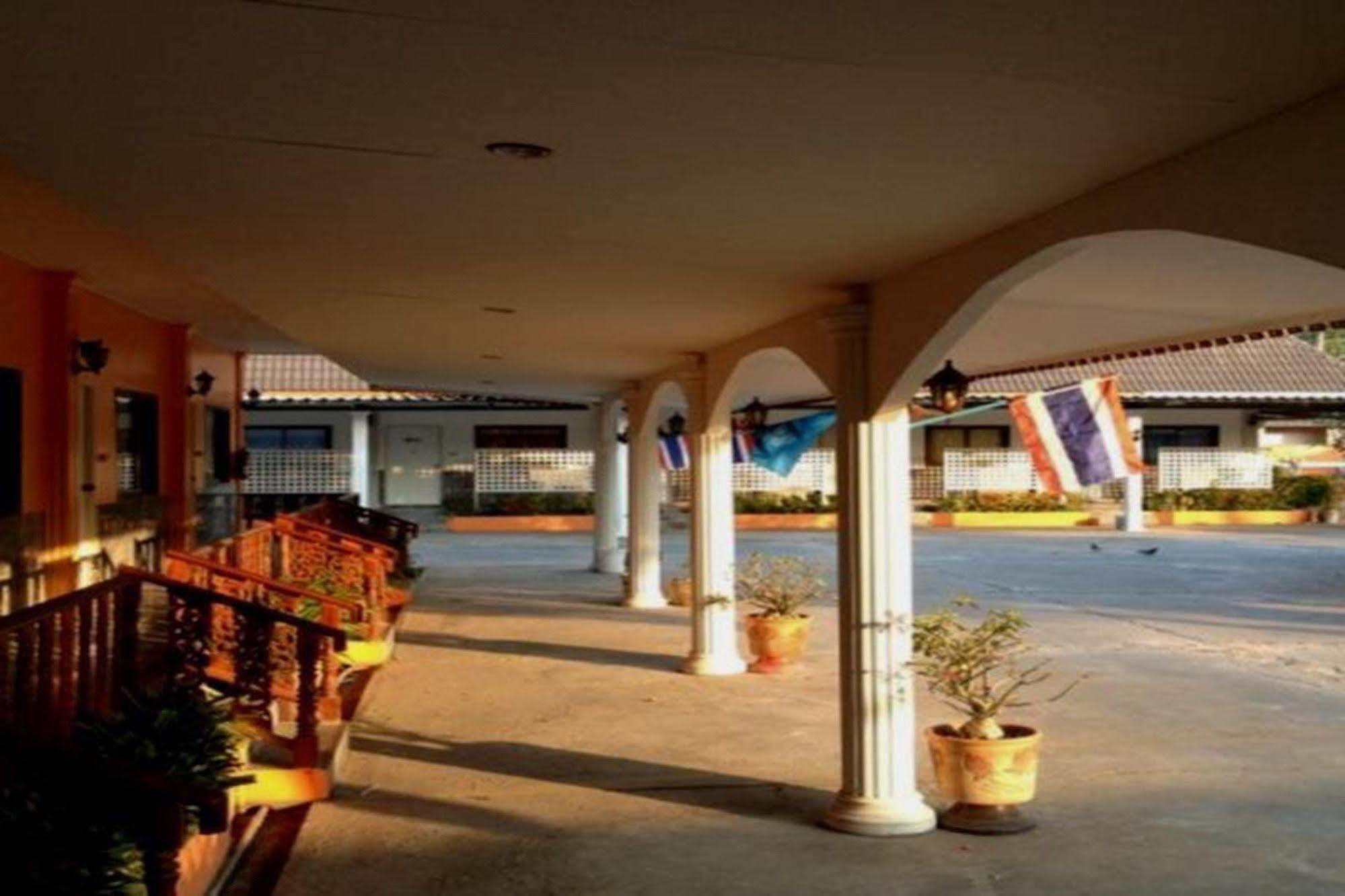 Paradise Resort Buriram Exterior foto