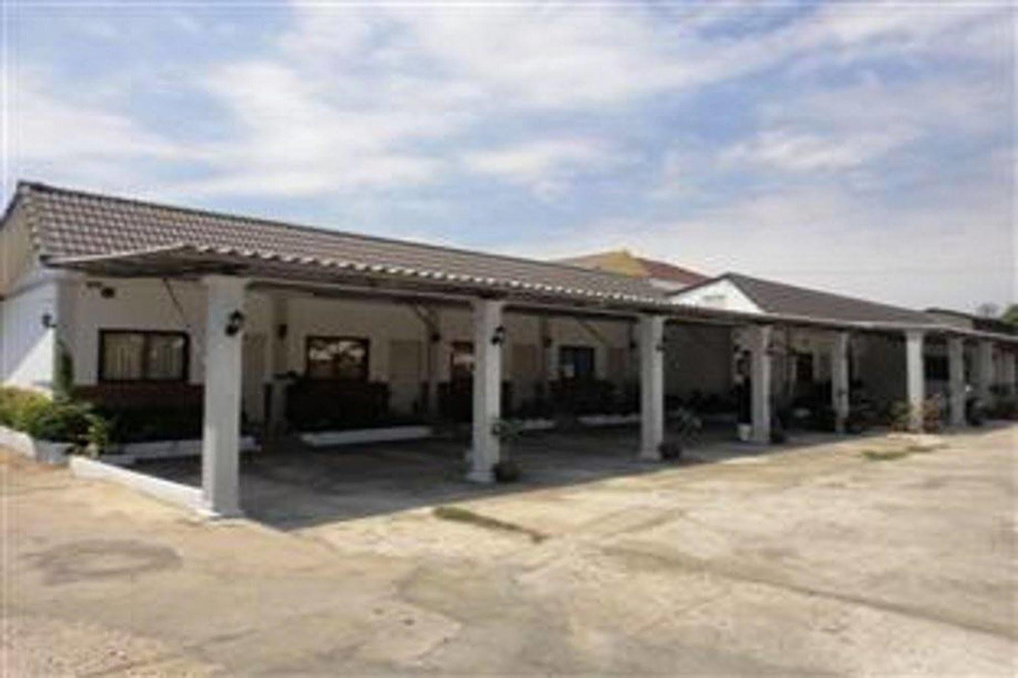Paradise Resort Buriram Exterior foto